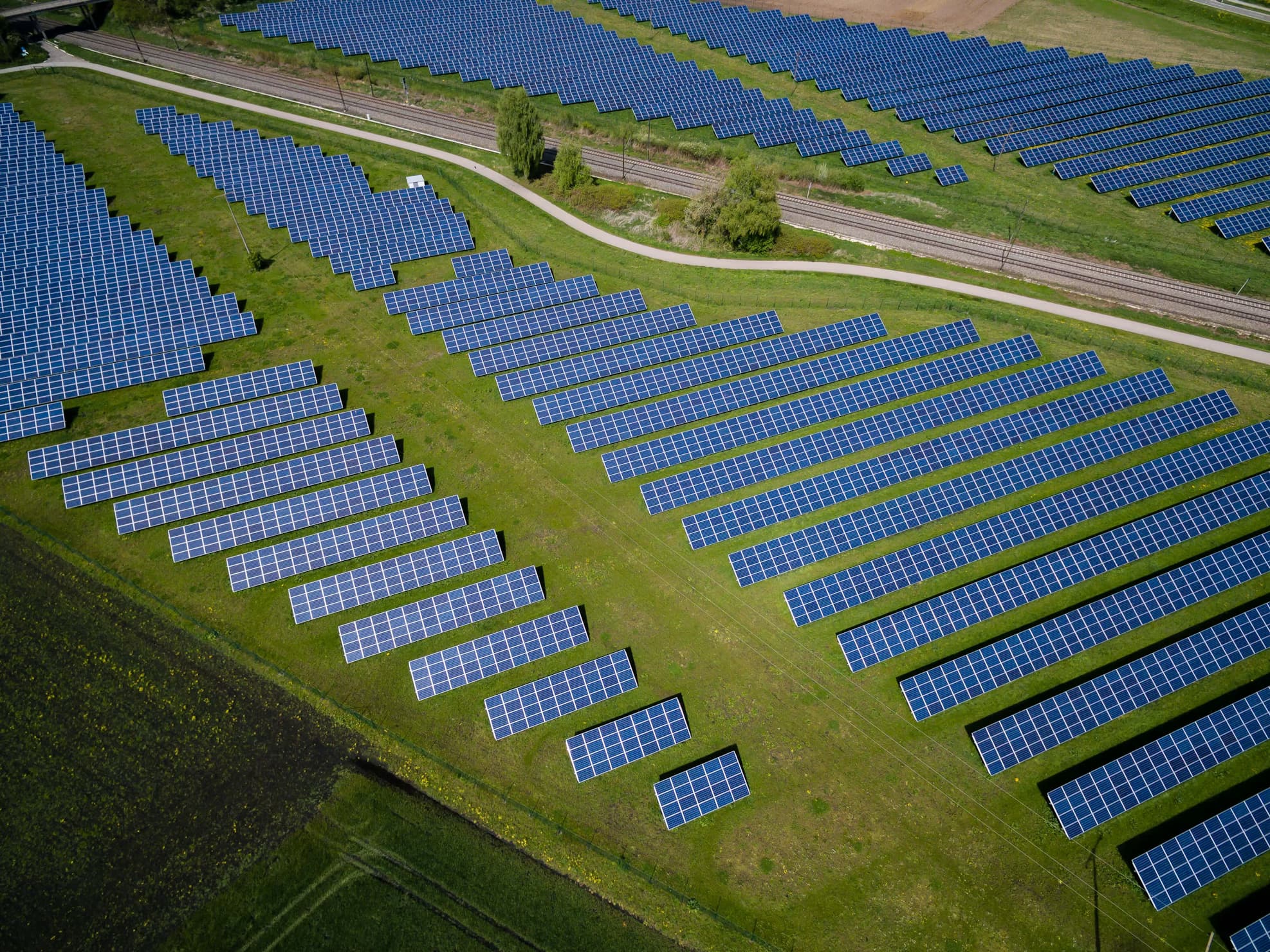 Solar Panels: Maintenance and Longevity Guide for Maximum Performance