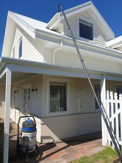 Max's Outdoor Cleaning (Windows In&out Gutters Solar panels Roof & pressure cleaning)