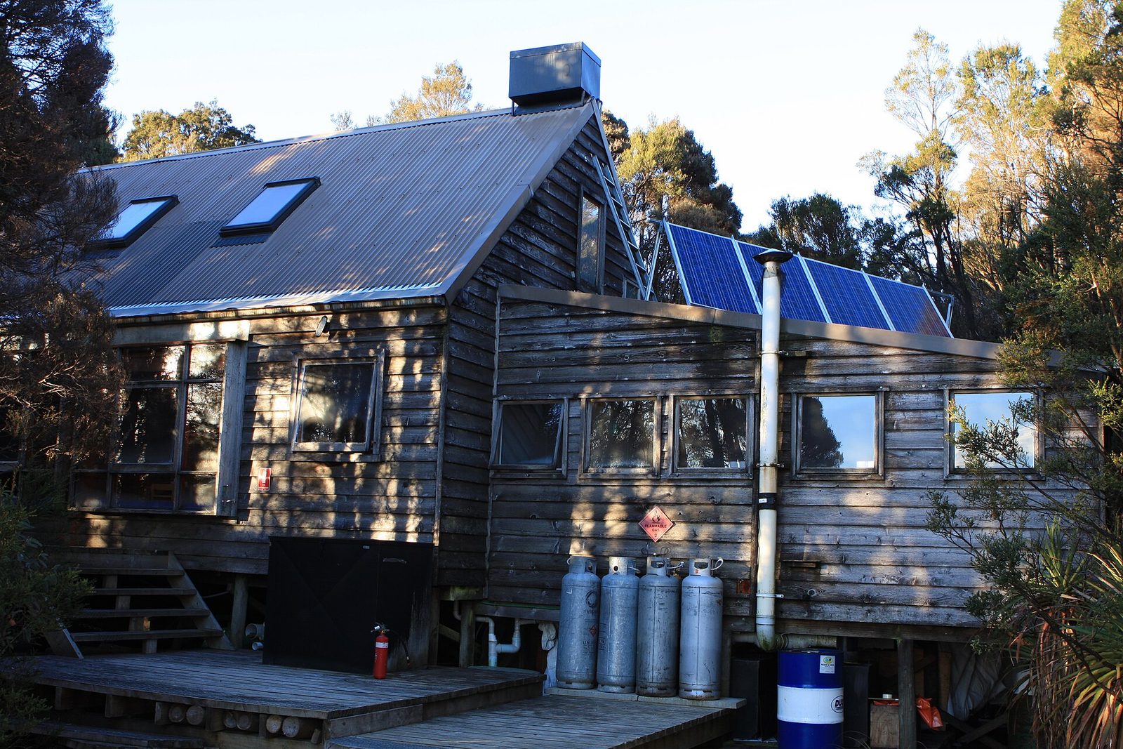 The 8 Best Off-Grid Solar Installers in Australia for 2026